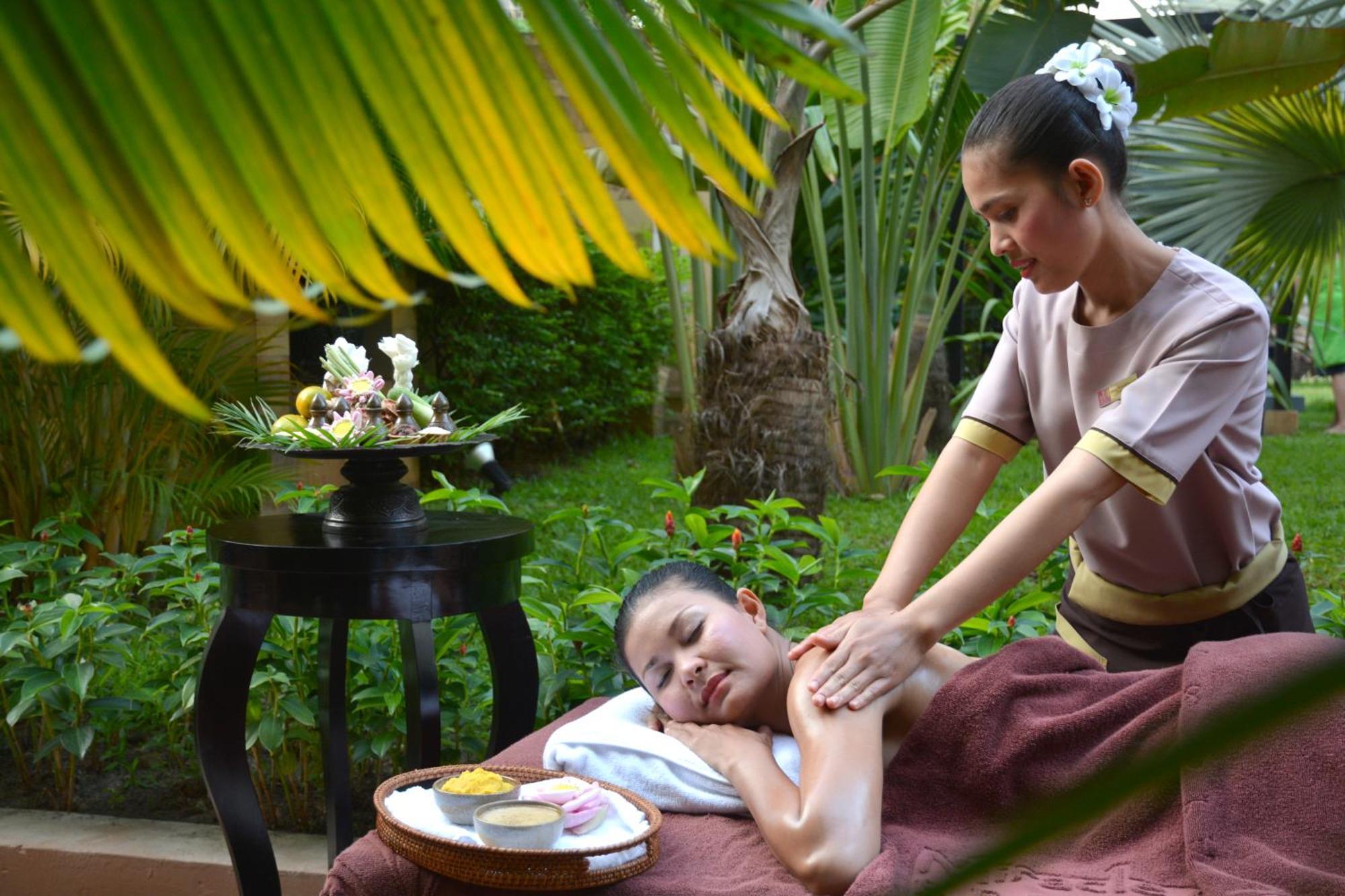 Angkor Miracle Resort & Spa Siem Reap Buitenkant foto